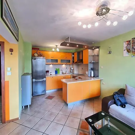 Apartment просторна всекидневна и спалня *